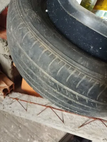 Pneu 175/65 14