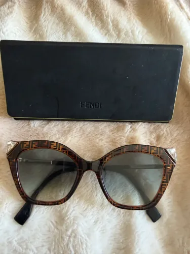 Óculos Fendi