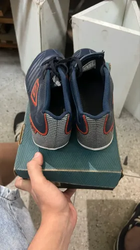 Chuteira umbro