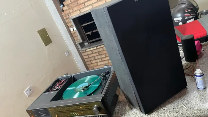 Toca disco Sony Obs na descrição