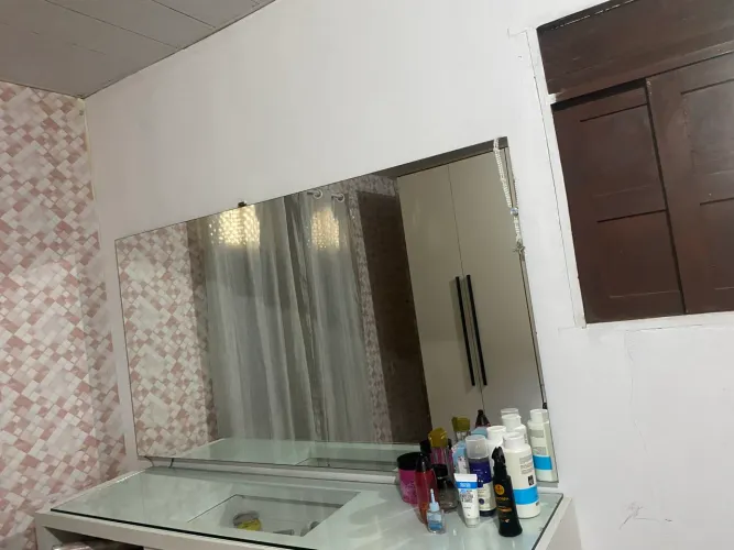 Penteadeira com espelho