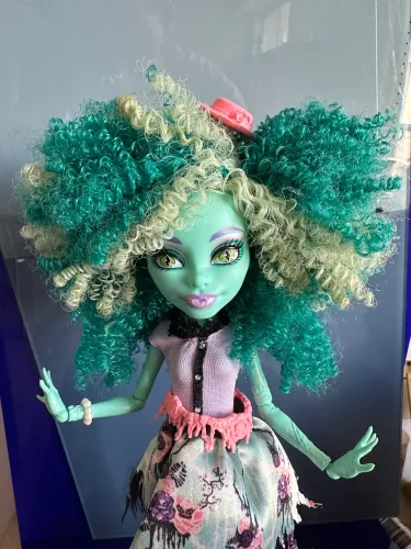 Monster High honey