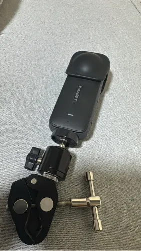 Câmera insta 360 x3