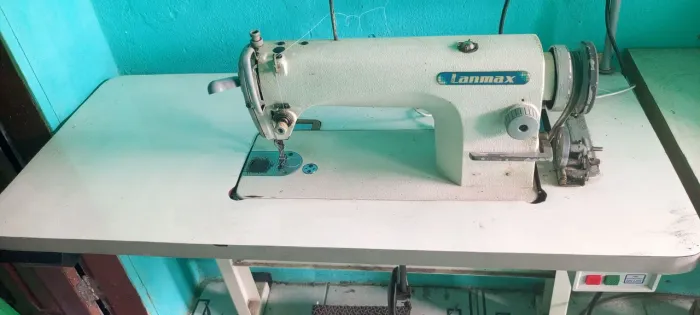 Máquina de costura