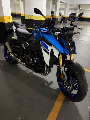 SUZUKI GSX S 1000 impecável, 2025 apenas 6.300 km ESTUDO OFERTA