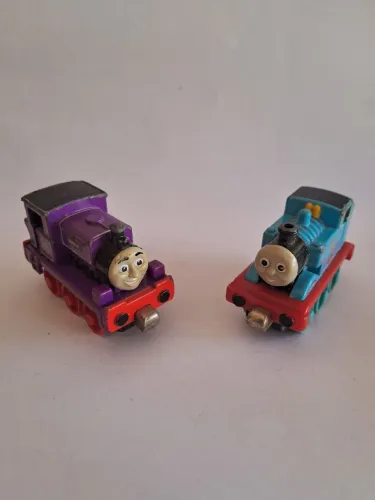 Personagens Thomas e seus amigos em aço take along mattel preço unitário
