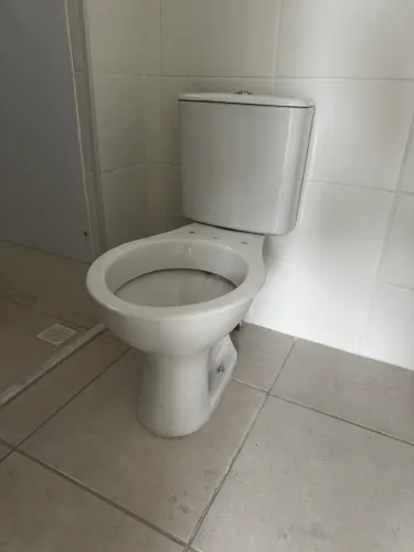 Vaso sanitário com caixa acoplada