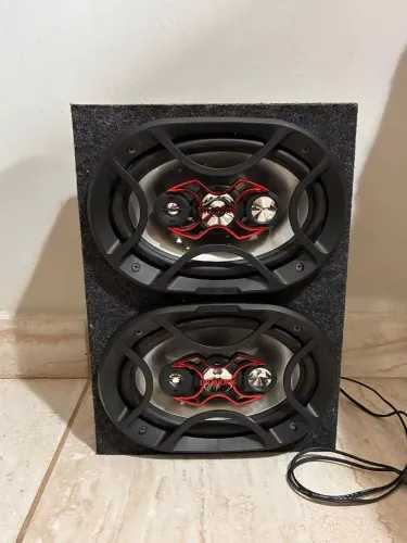 Vendo Par de 6x9 com caixa de tapete