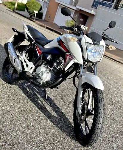 ? Honda CG Titan 160 2016 Branca - Excelente Estado ( Financio e Parcelo No Boleto )