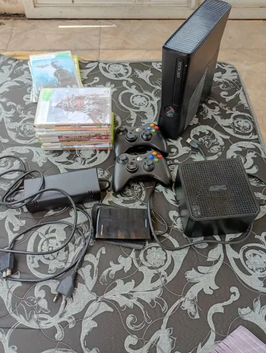 Vendo Xbox 360 