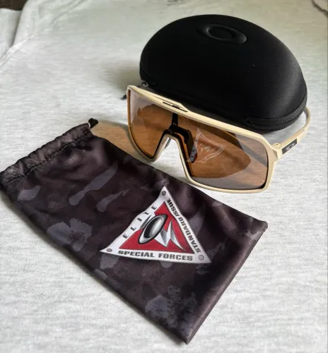 Oakley Sutro OO9406 Original Desert Tan | Prizm Tungsten | Esportivo Premium
