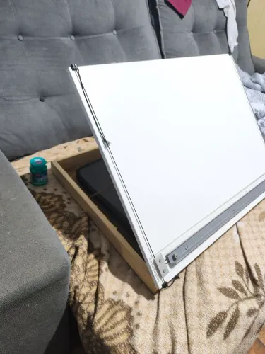 Mesa de desenho Trident A2 acompanha pasta A3