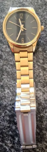 Relógio Casio  Dourado Feminino Seminovo