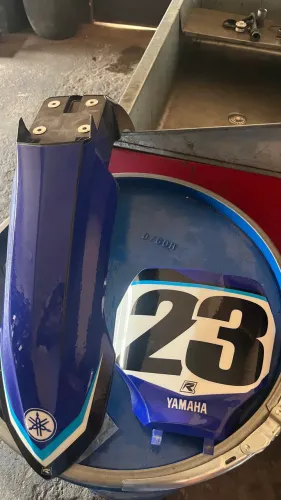Number plate e pára-lama dianteiro yzf 250 ou 450 ano 2024 e 2025