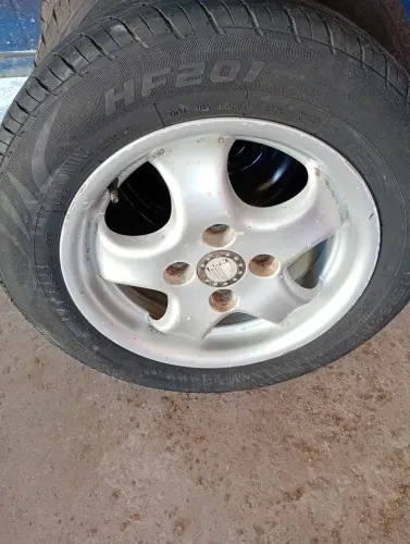 R14 Ford ou Peugeot