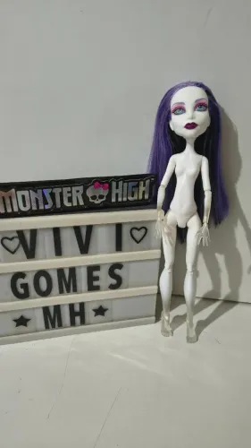 Monster High Spectra líder torcida
