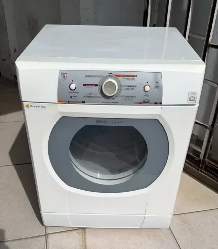 Vendo secadora de roupa Brastemp 10 kg 110w