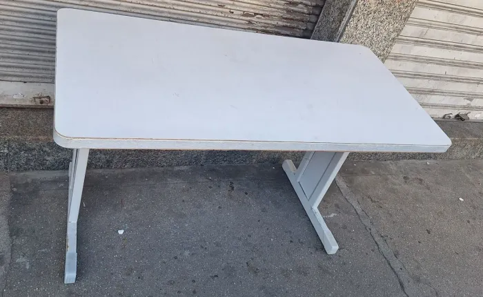 Mesa de escritório.