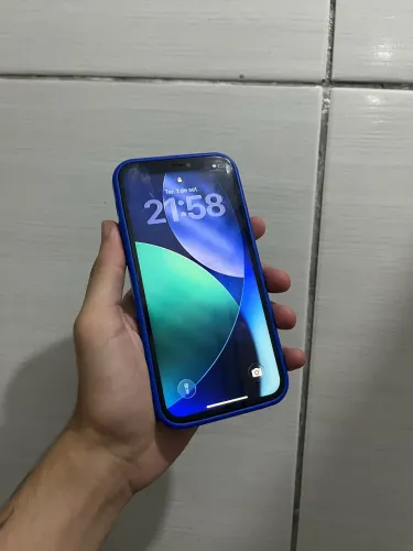 iPhone 12