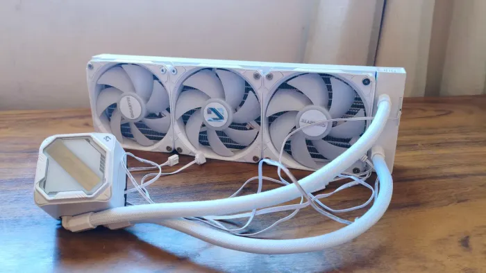 Water cooler Gigabyte Gaming 360 ice