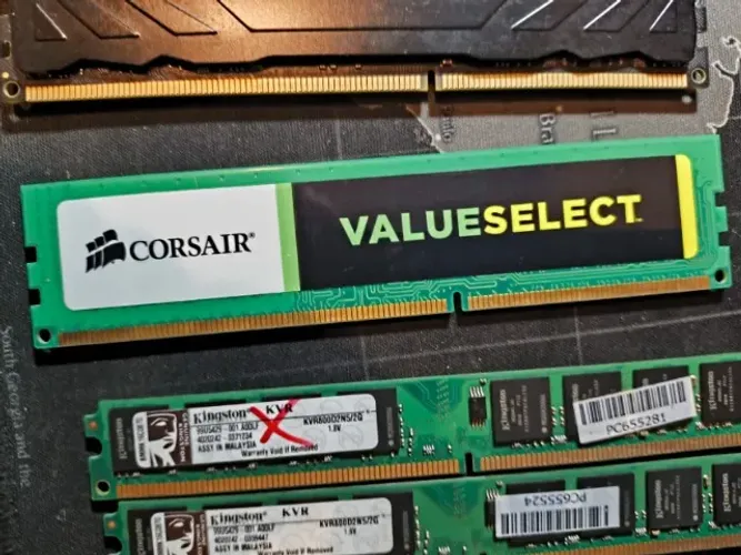 Memória RAM 4GB DDR3 1600MHz Corsair ValueSelect - Seminovo