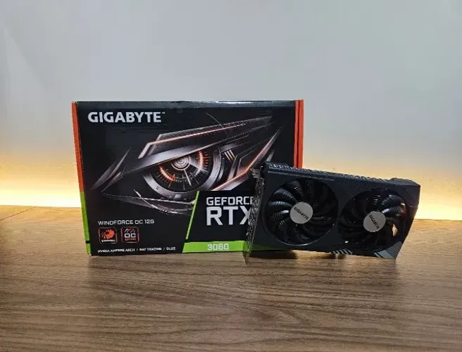 Placa de vídeo RTX 3060 GIGABYTE 12GB - Usada em Excelente Estado!