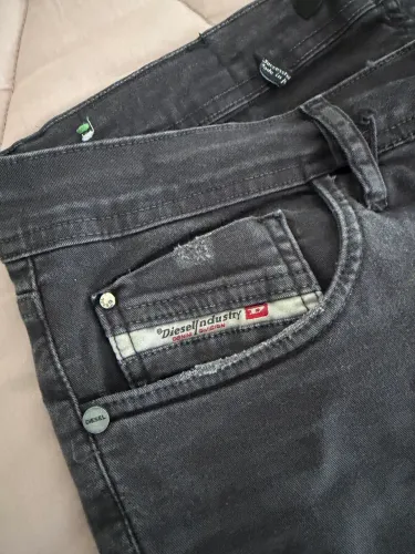 Calça jeans diesel 