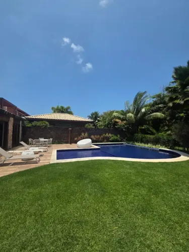 Excelente casa com 5 suítes a venda na Praia do Forte