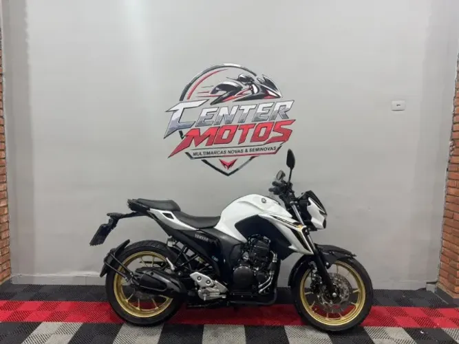 Yamaha FZ25 250 Fazer Connected 2025
