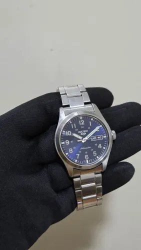 Seiko 5 Sports Field