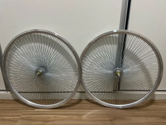 Par de rodas aro 26 aero com 143 raios