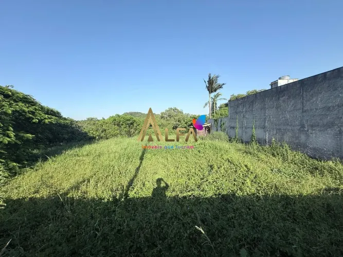 TERRENO ESCRITURADO COM 614,73m² EM REGIÃO VALORIZADA DE PENHA