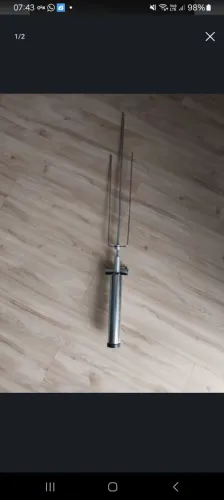Espeto giratório a pilha 