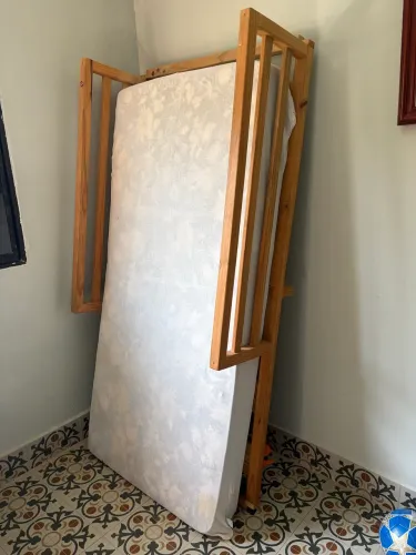 Vende-se cama montessoriana com colchão
