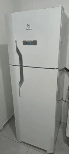 Geladeira/Refrigerador Electrolux Frost Free Duplex DFN41, 371 Litros, Branco