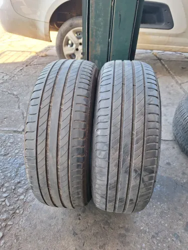 Pneus 185 60 15 Michelin Primacy4 (meia-vida)
