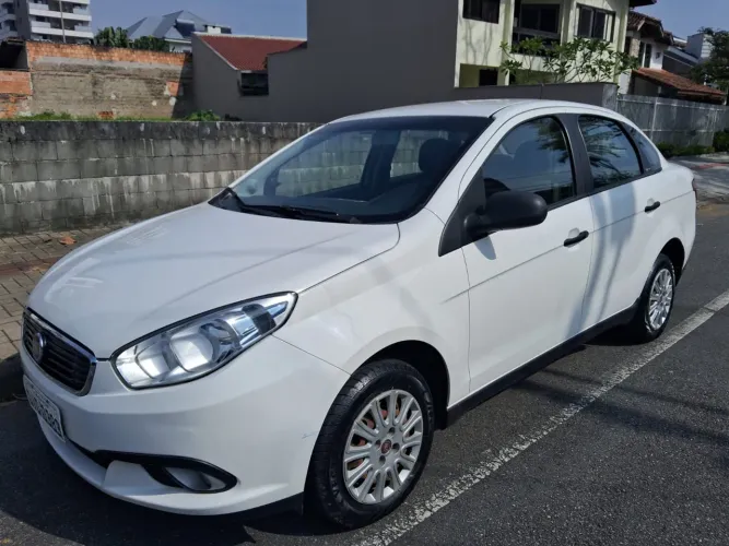 Fiat Grand Siena Attractive 1.0 Flex 8V 4P 2018