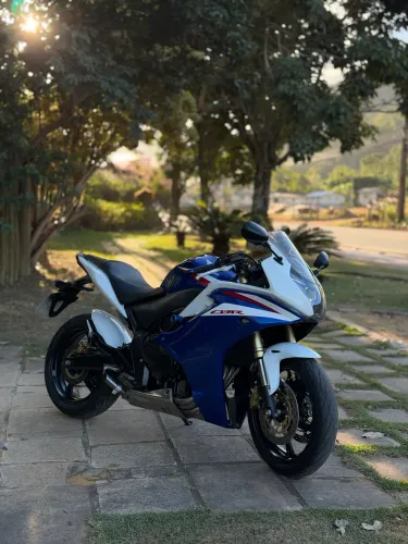 CBR600F 2013 (KM baixo)