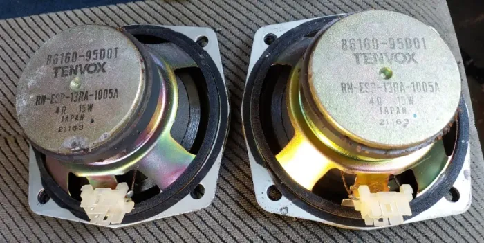 Kit alto-falantes originais d Toyota Prévia91, importada d Japão. Imãs e bobinas perfeitos