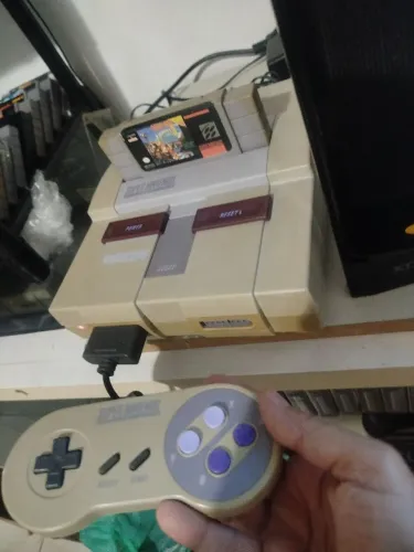 Super Nintendo revisado sem detalhes, Amareladinho