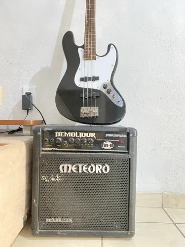 AMPLIFICADOR METEORO FwB-80 + CONTRA BAIXO MEMPHIS