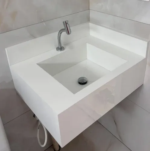 Pias esculpidas em porcelanato sob medida