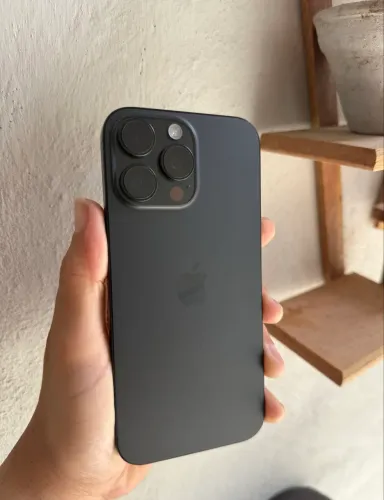 iPhone 16 Pro Preto