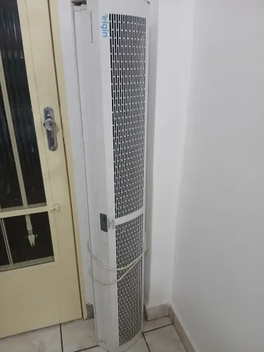 Cortina de ar Elaine Bom estado 220 volt valor R$ 250.00
