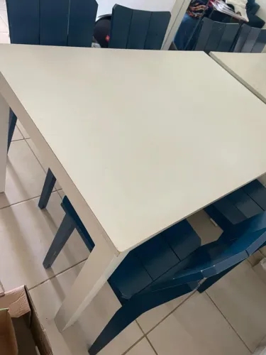 Mesa tok stok com 4 cadeiras