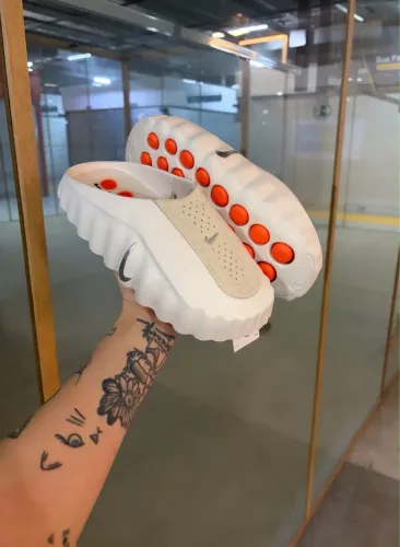 Nike mind 001