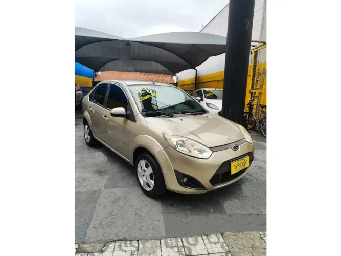 Ford Fiesta Sedan SE 1.6 8V Flex 4P 2011
