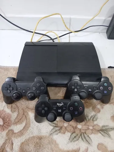 PS3 Desbloqueado + 3 Controles