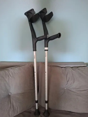Par Muleta Canadense Inox Até 130kg Com Ajuste De Altura<br>