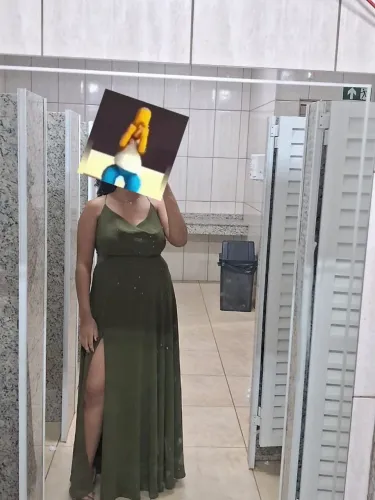 Vestido de festa e salto 